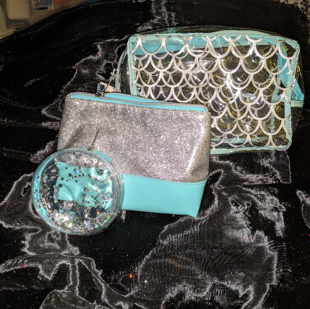 🧜🏼‍♂️NWT🧜🏼‍♂️Mermaid Pouch Set